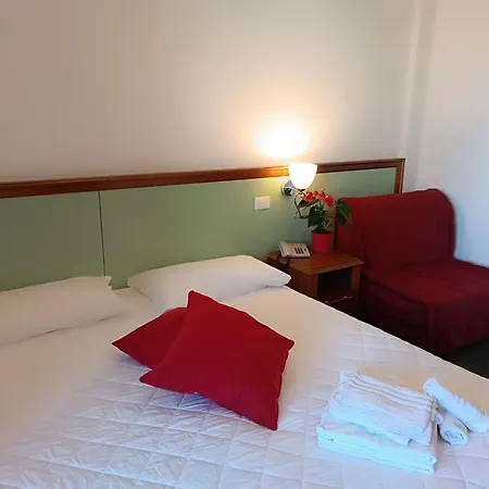 Hotel Il Guscio Grado Exterior photo